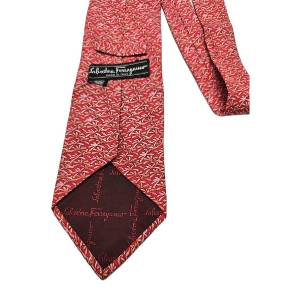 SALVATORE FERRAGAMO Made in Italy Palm Leave All Over Print Red Silk Necktie Tie - Picture 5 of 7